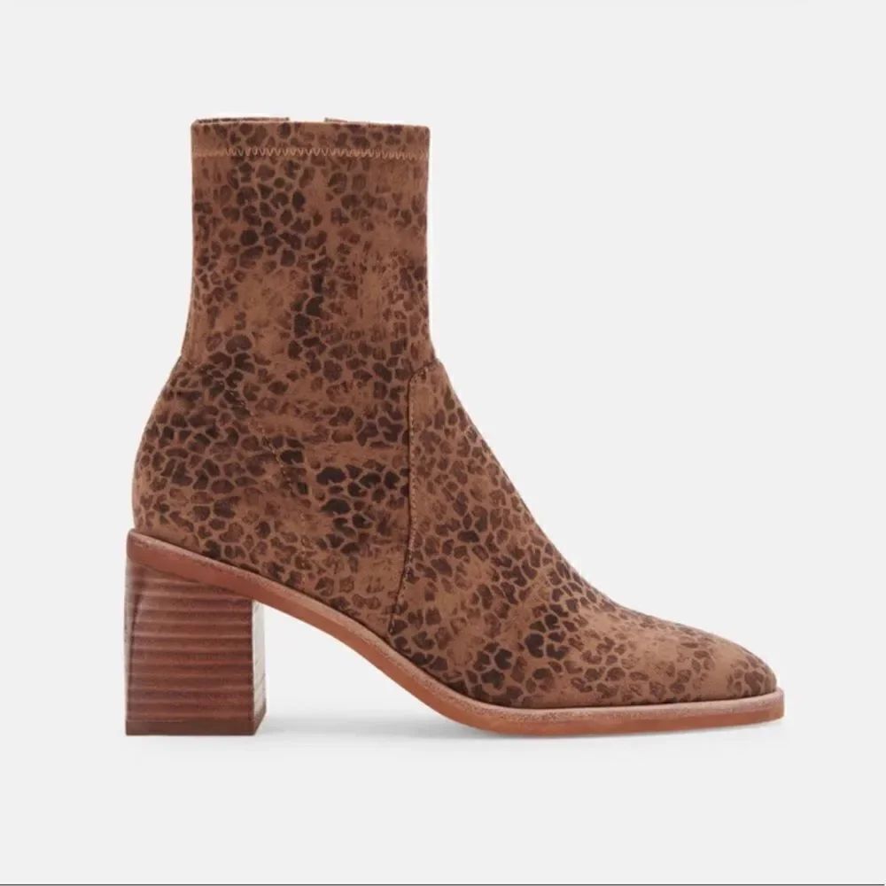 NEW Dolce Vita Indiga Booties Dark Leopard Stella Suede sz 8.5